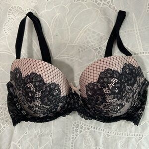Victoria’s Secret lace bra. black/pink Size 32DD